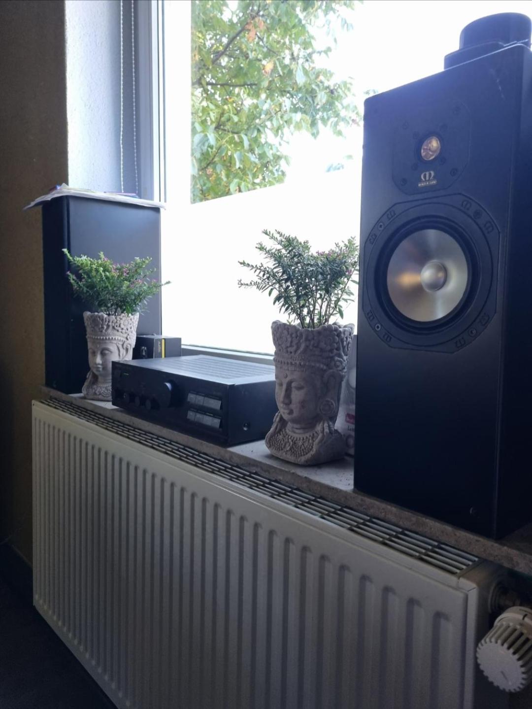 Goldhand Chill Point Bielefeld Rom bilde